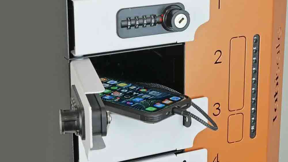 Mobilní telefon v nabíjecí skříňce Port Naotic Tabisafe S10_02