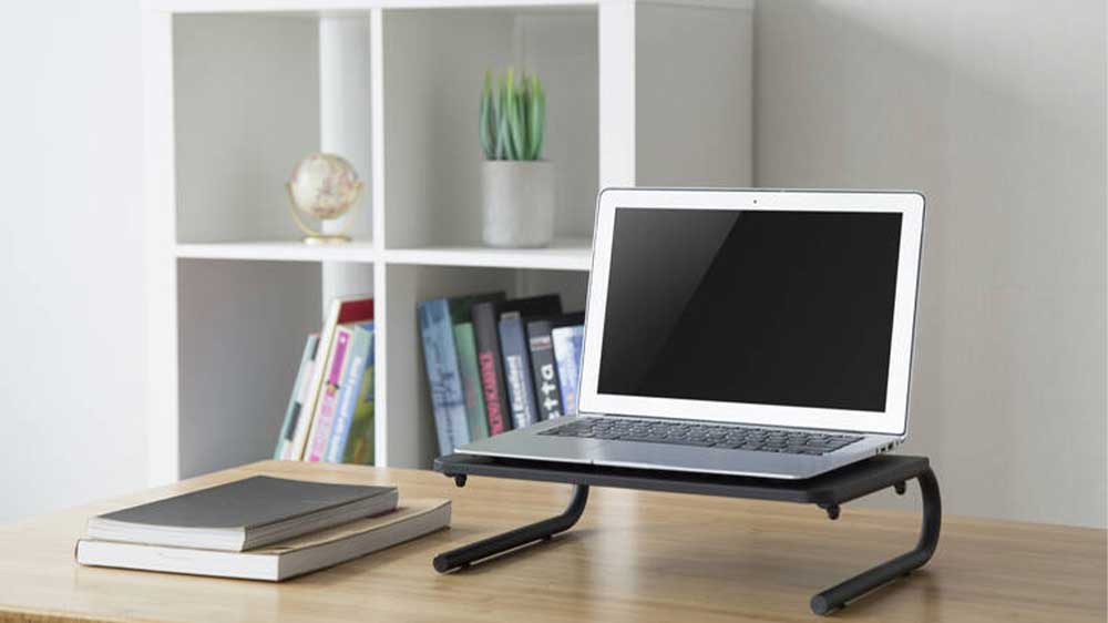 Podstavec pod monitor Powerton na pracovním stole_02