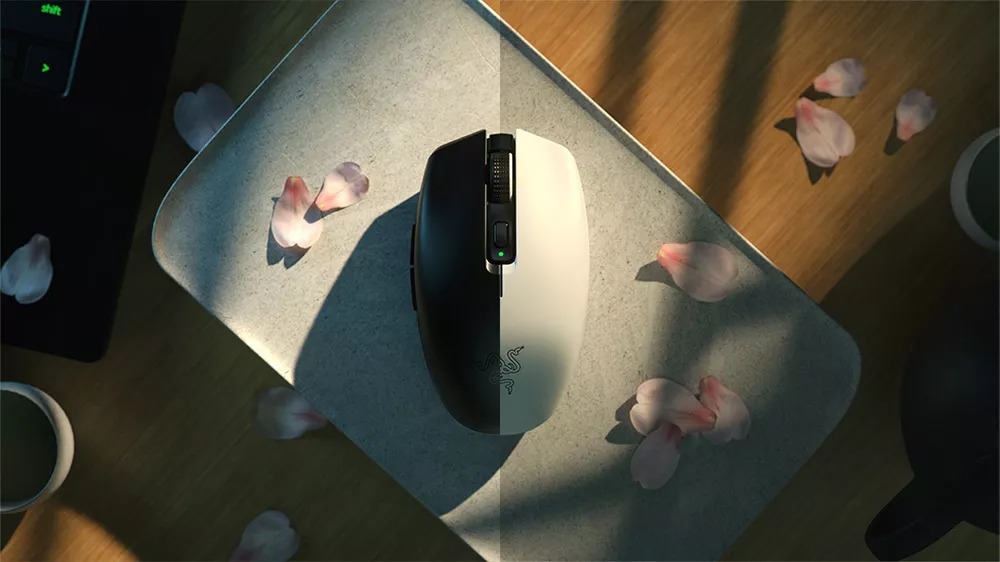 Bezdrôtová herná myš Razer Orochi V2 Black v čistom zobrazení na bielom pozadí ukazujúca kompaktný dizajn a ergonomický tvar