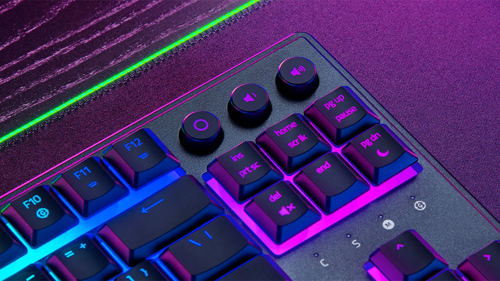 Přiblížení na klávesy klávesnice Razer Ornata V3_03