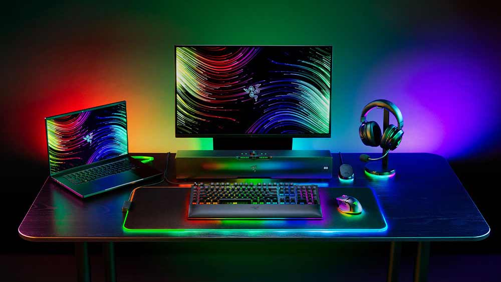 Herní setup s Razer BlackWidow V4 Pro_02