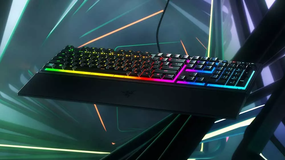 Kl&aacute;vesnice Razer Ornata V3_03