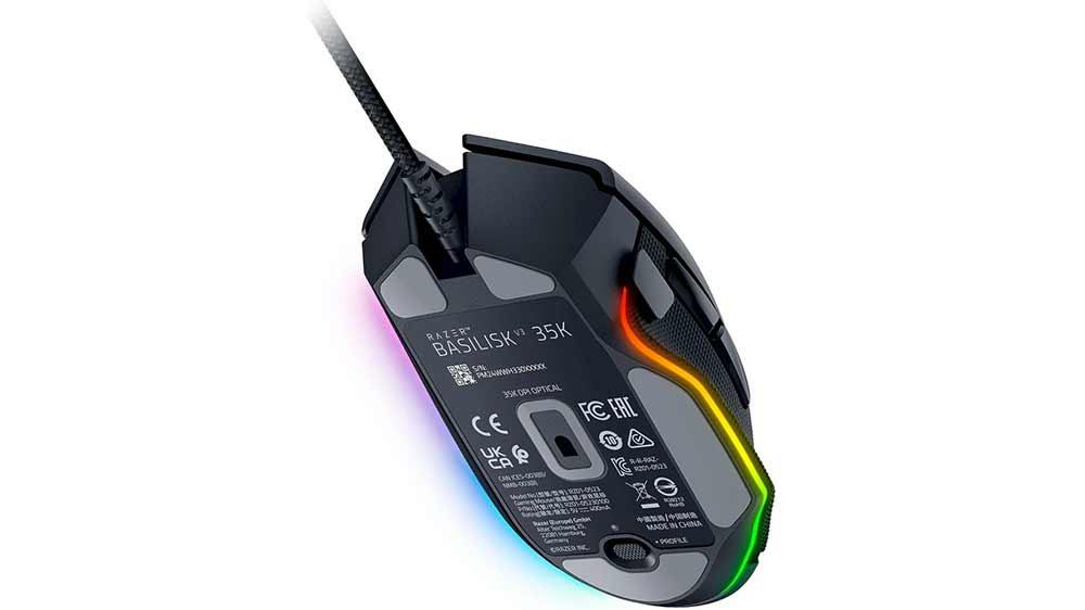 Herní drátová myš Razer Basilisk V3 35K pohled zespodu_02