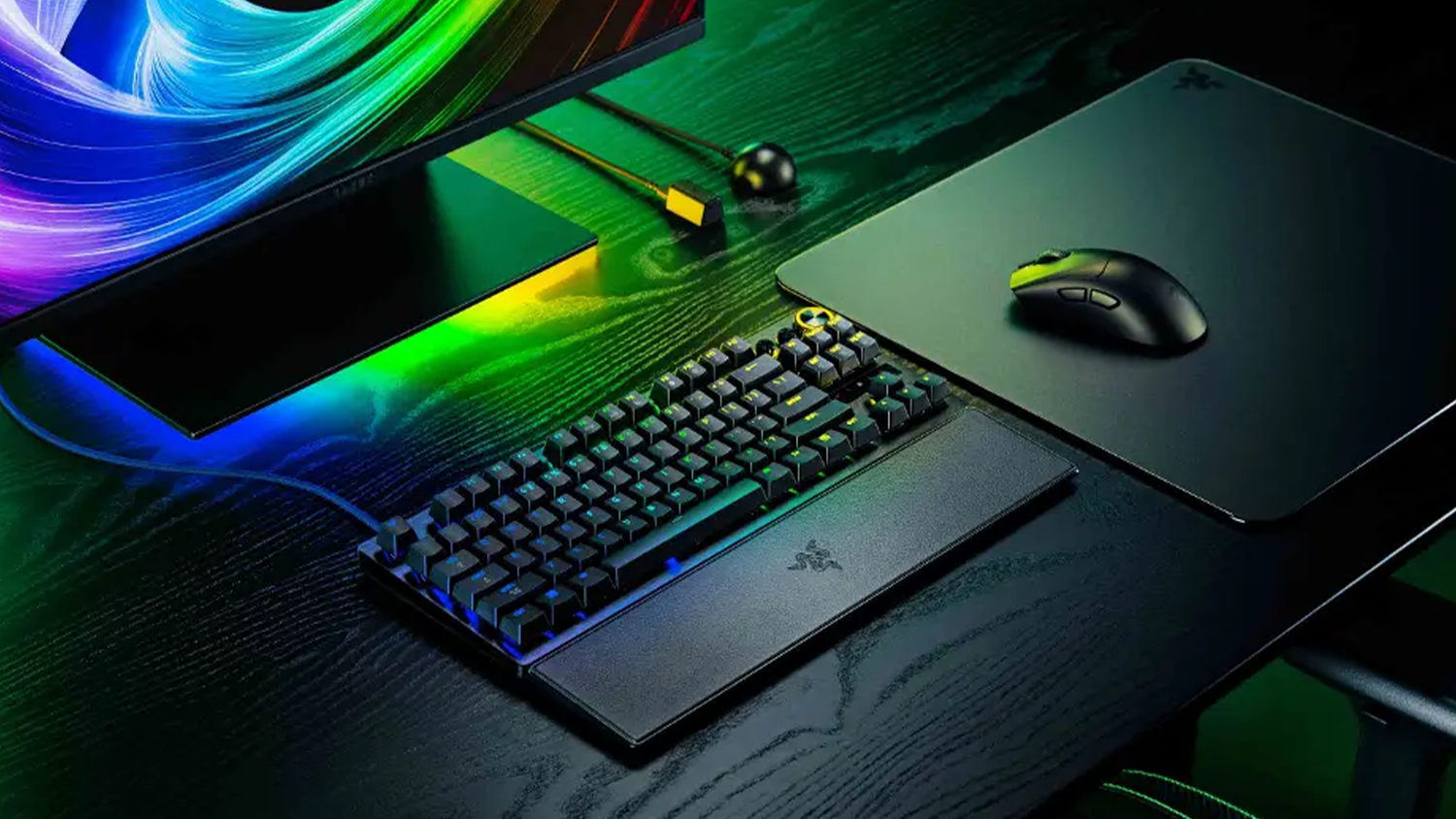 Hern&iacute; kl&aacute;vesnice Razer Huntsman V3 Pro Tenkeyless Pro 8KHz s uk&aacute;zkou analogov&yacute;ch optick&yacute;ch sp&iacute;načů