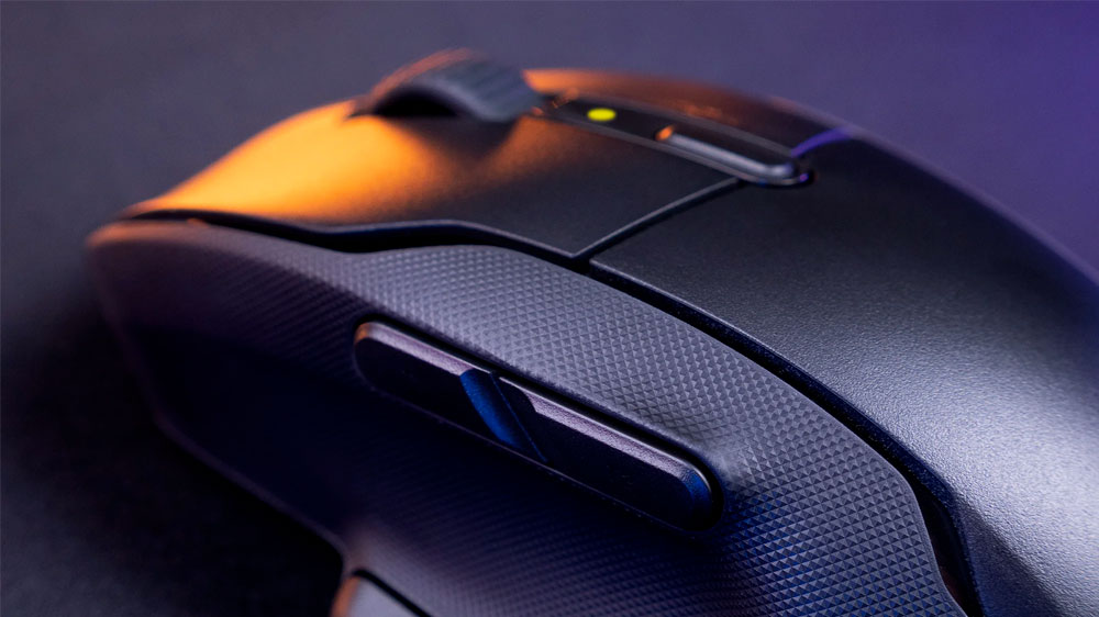 Detail bezdrátové herní myši Roccat Kone Air Black _03