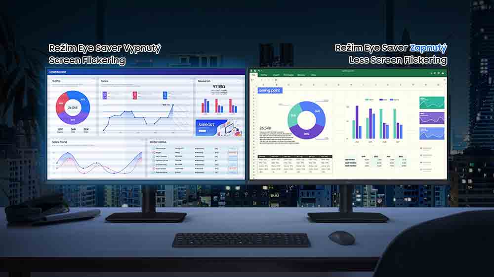 Dva monitory Samsung Essential S4 S40GD na stole_03