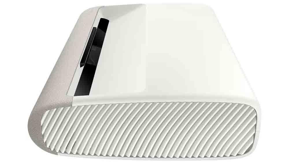 Boční strana projektoru Samsung The Premiere_03