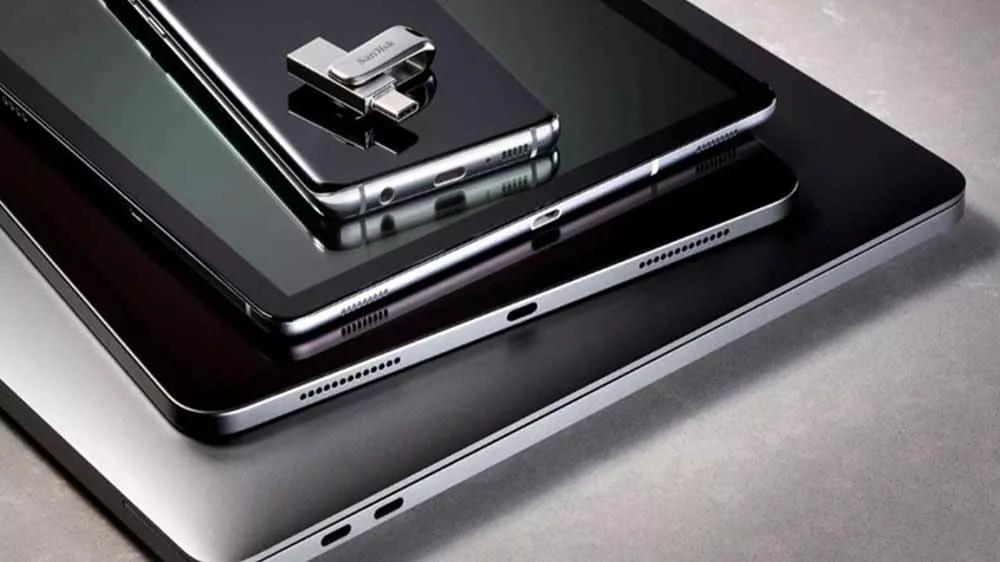 Flash Disk SanDisk Ultra Luxe s poč&iacute;tači a mobilem_02
