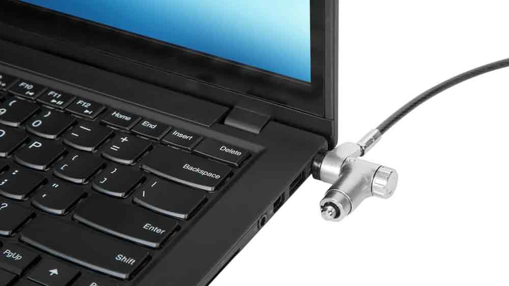 Zámek Targus DEFCON Ultimate Universal Keyed Cable Lock v notebooku_02