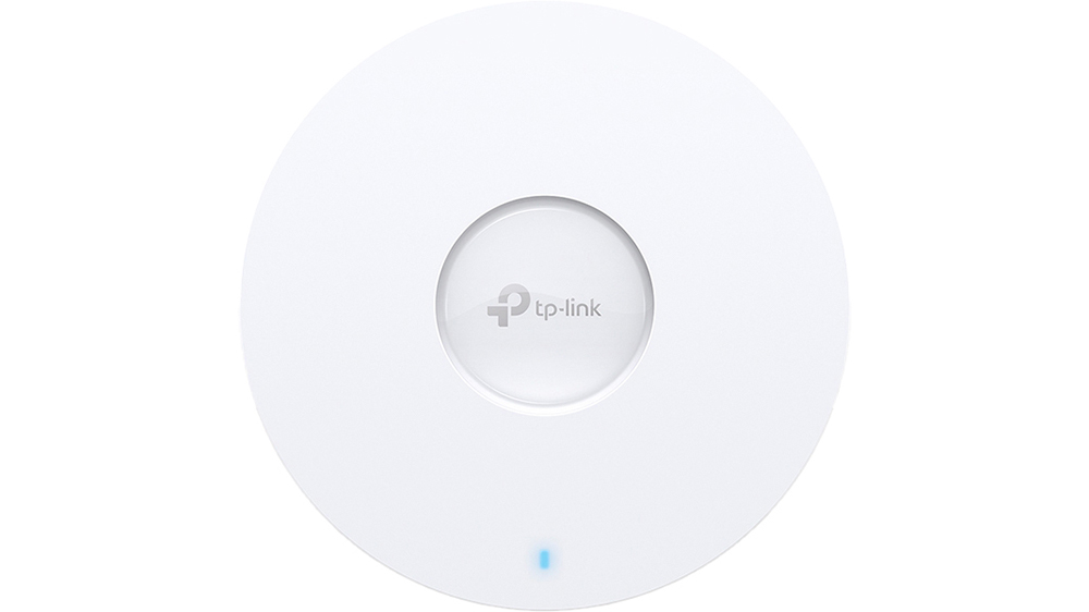 Wi-Fi př&iacute;stupov&yacute; bod TP-Link Omada EAP653 na b&iacute;l&eacute;m pozad&iacute; zobrazuj&iacute;c&iacute; celkov&yacute; design zař&iacute;zen&iacute;