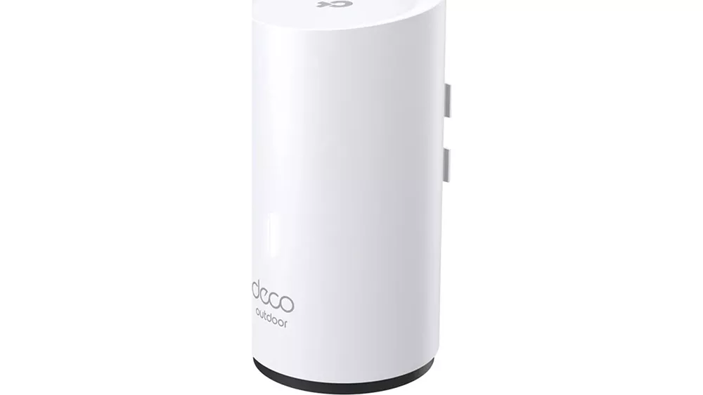 Vonkajšia mesh jednotka TP-Link Deco X50-Outdoor AX3000 na bielom pozadí zobrazujúca odolný dizajn pre vonkajšie použitie