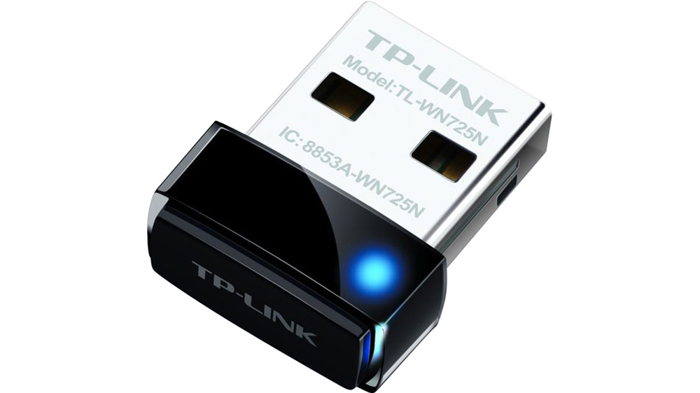 Bezdrátový USB adaptér TP-Link TL-WN725N N150 na bílém pozadí