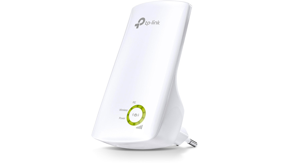 Rozšiřovač Wi-Fi signálu TP-Link TL-WA854RE 300 Mbps Universal na bílém pozadí