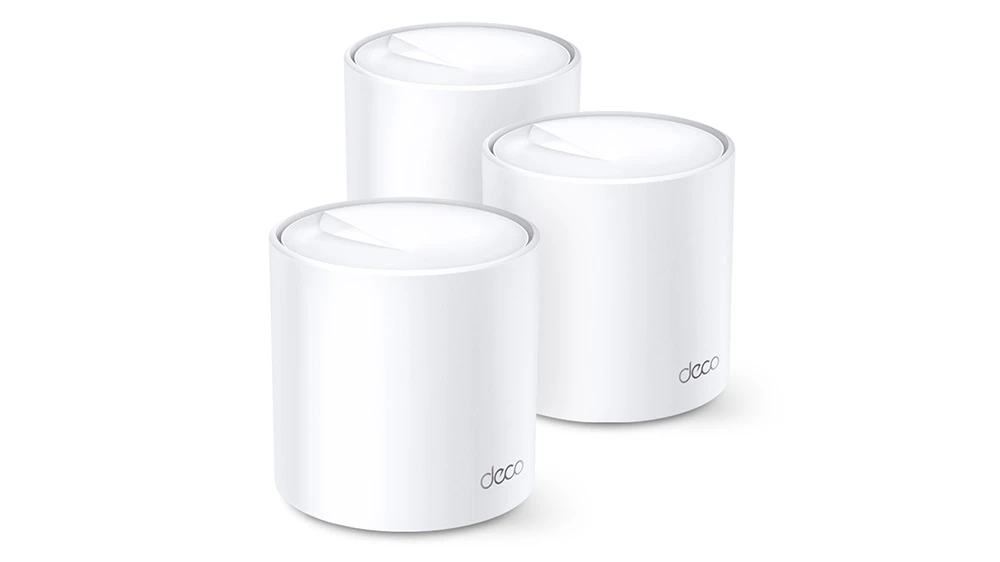 Mesh syst&eacute;m TP-Link Deco X20 AX1800 (3-pack) na b&iacute;l&eacute;m pozad&iacute; zobrazuj&iacute;c&iacute; tři jednotky Deco X20