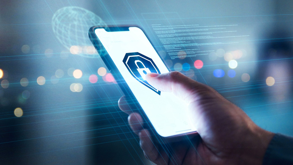 Telefon zobrazující bezpečné ovládání pomocí aplikace