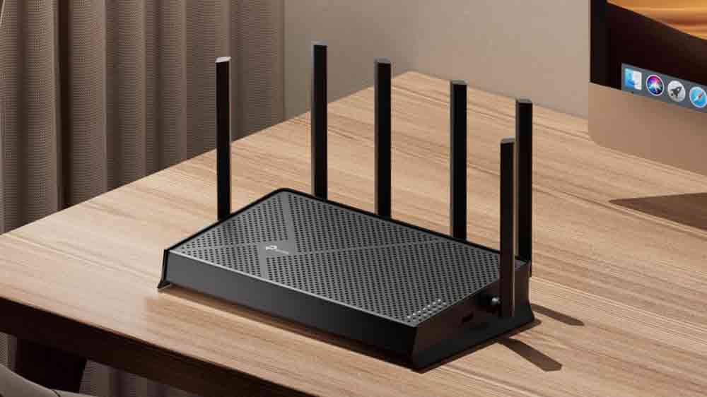 Router TP-Link Archer BE400 na stole_02