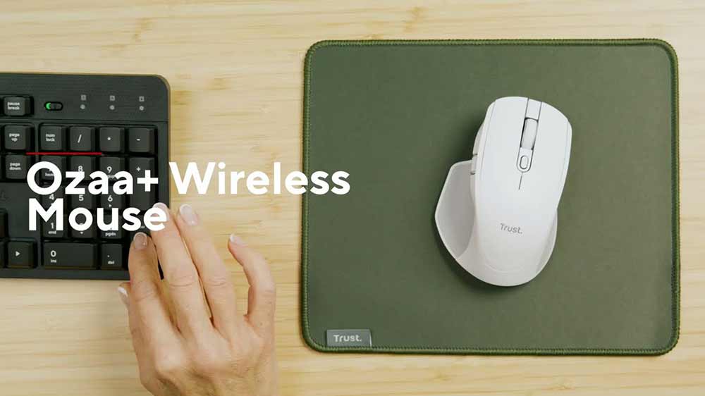 Bezdrátová myš Trust Ozaa+ na pracovním stole_02