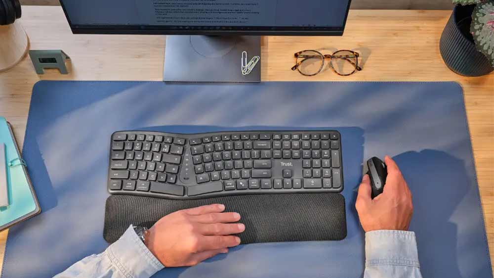 Ergonomick Trust klvesnica.