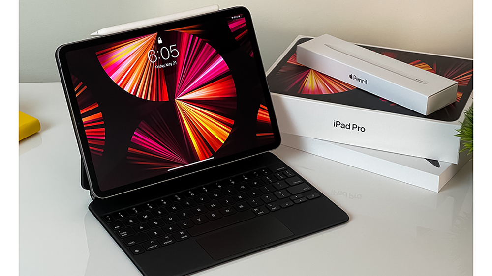 Pouzdro s kl&aacute;vesnic&iacute; iPad _02