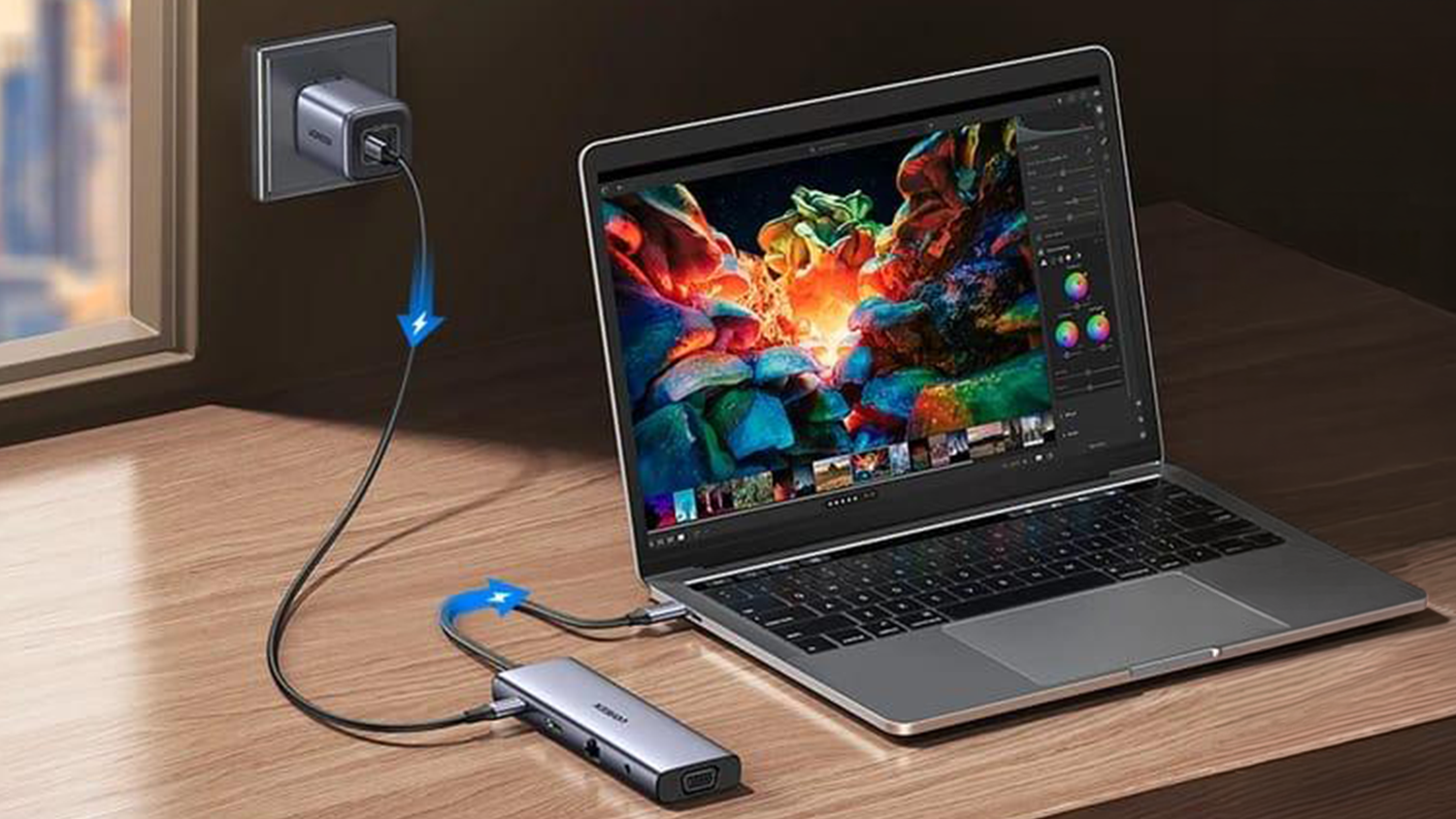 Multifunkční USB Hub Ugreen připojený k monitorům, síti i notebooku