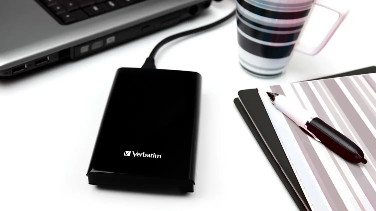 Externí SSD disk Verbatim 2TB GEN1 USB 3.2 gen 1 32183 připojený k notebooku