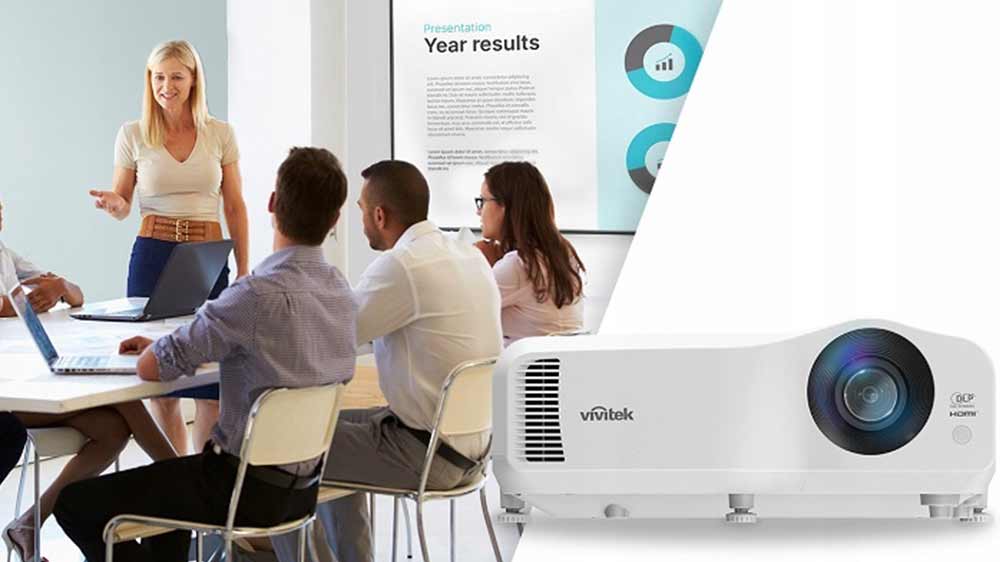 Pracovní porada s projektorem vivitek DH2661Z_03