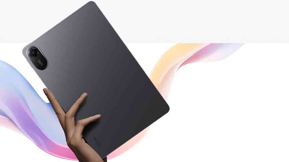 Tablet Xiaomi Redmi Pad 2 v ženské ruce_04