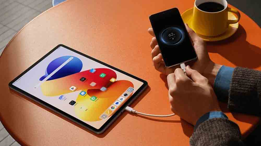 Reverzibiln&iacute; nab&iacute;jen&iacute; tabletu Xiaomi Redmi Pad 2 Pro 8 GB/256 GB Silver_03