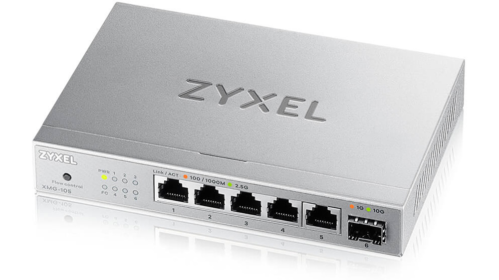 Switch Zyxel XMG-100 Series XMG-105HP na bílém pozadí zobrazující všechny síťové porty a kompaktní design