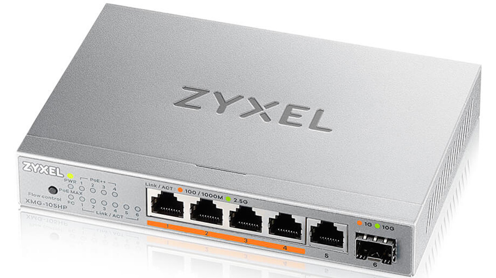 Switch Zyxel XMG-108HP zobrazující přední panel s porty 2,5GbE a SFP+ na bílém pozadí