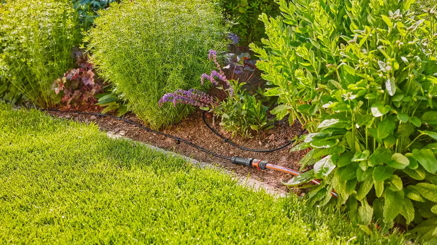 Startovací sada Micro-Drip-System Gardena 15 m v zahradě