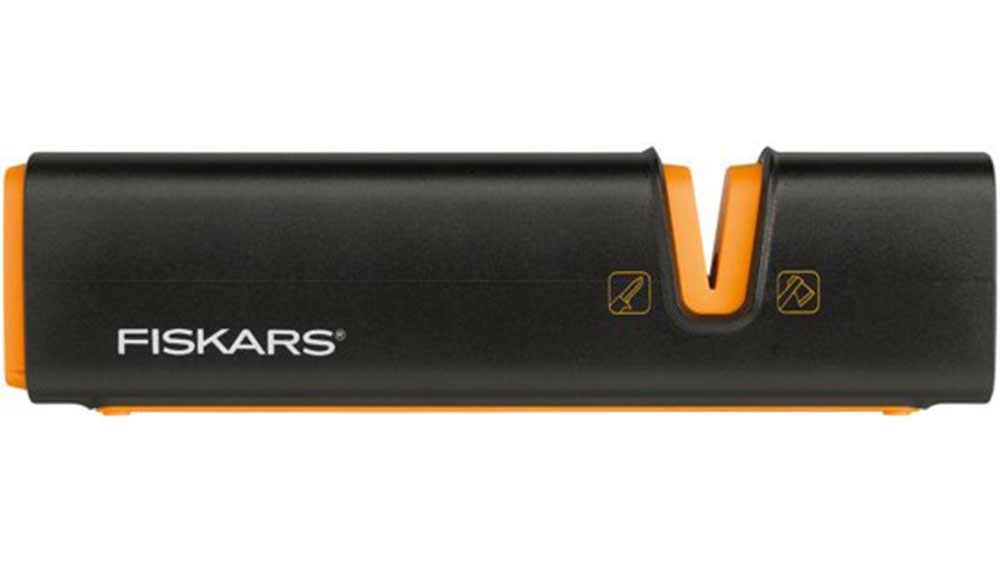 Ostřič nožů a seker Fiskars Xsharp _01