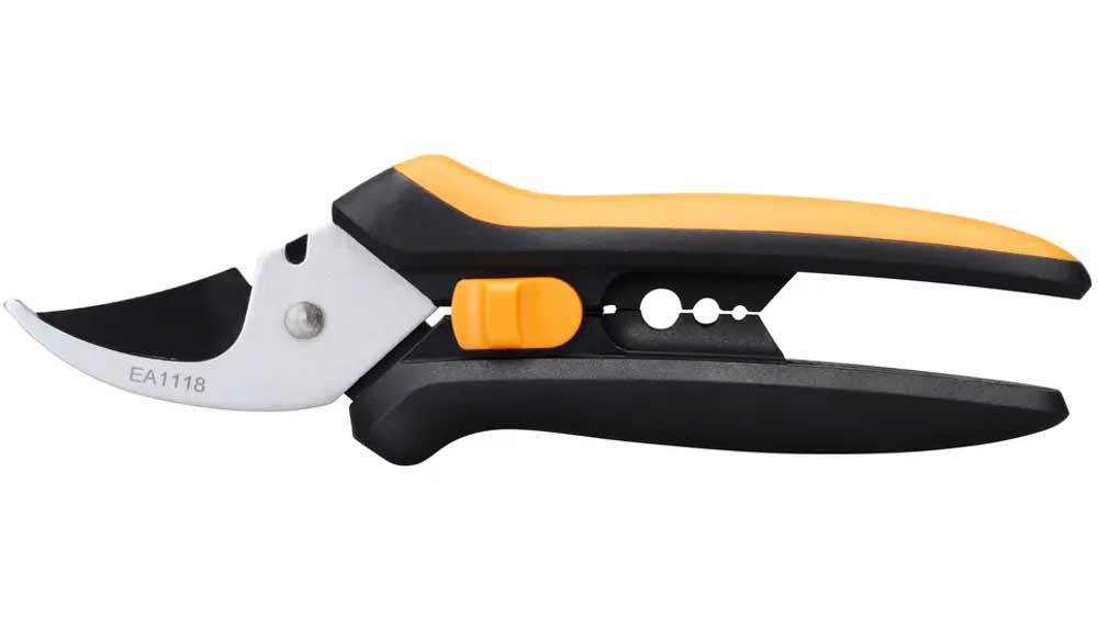 Prostřihávací nůžky Fiskars Solid SP140 _01