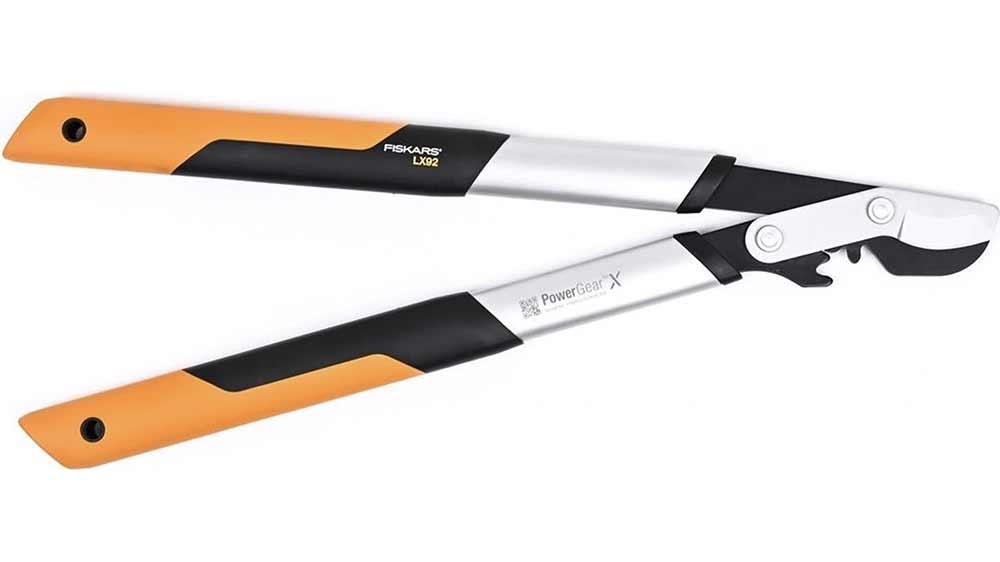 Dvoučepelové nůžky na silné větve Fiskars PowerGear X (S) LX92_01
