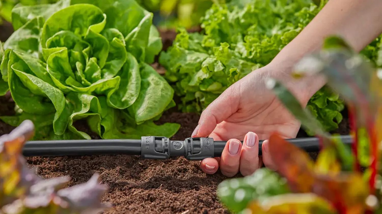 Spojka Gardena MDS 13 mm (1/2) při instalaci do systému Micro-Dri