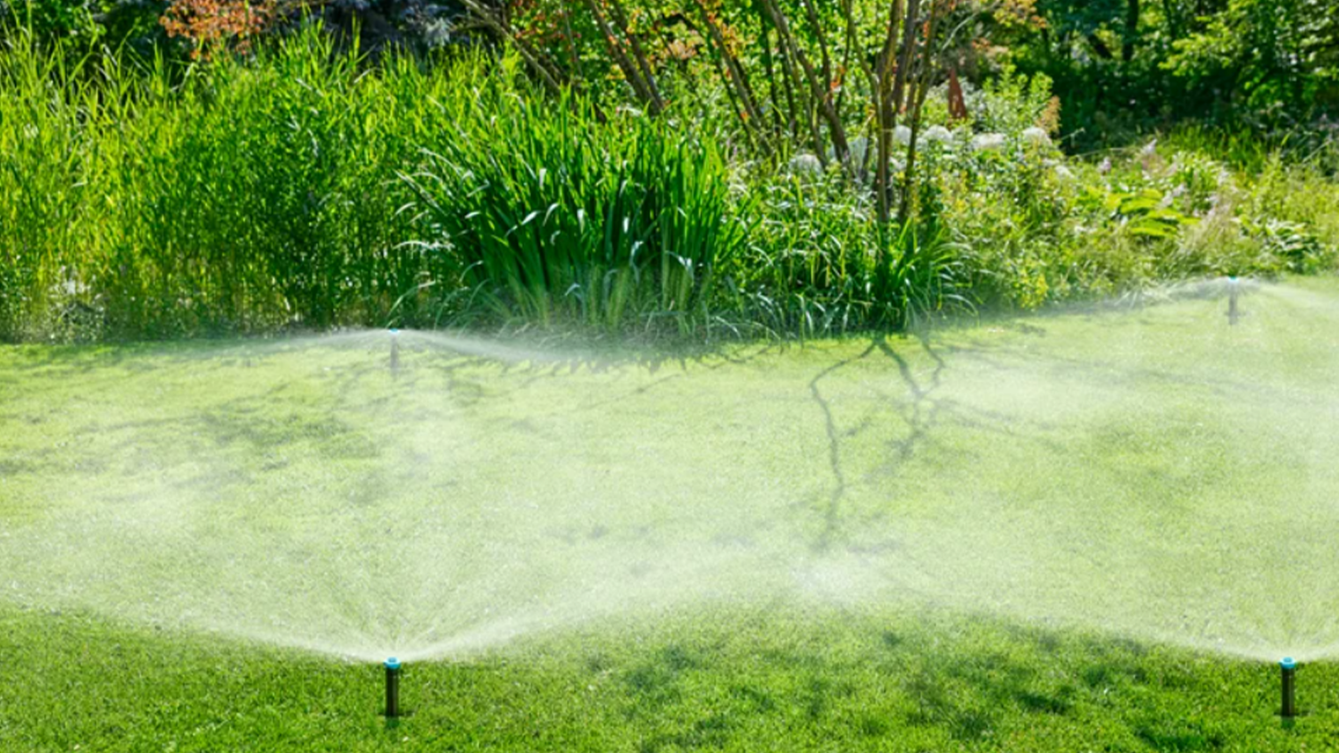 Výsuvné zavlažovače Gardena SD80 v záhrade
