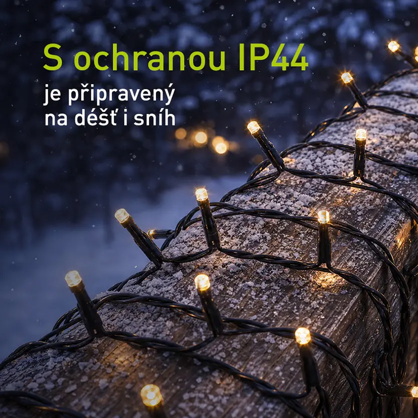 Přiblížený pohled na voděodolný vánoční řetěz na zábradlí