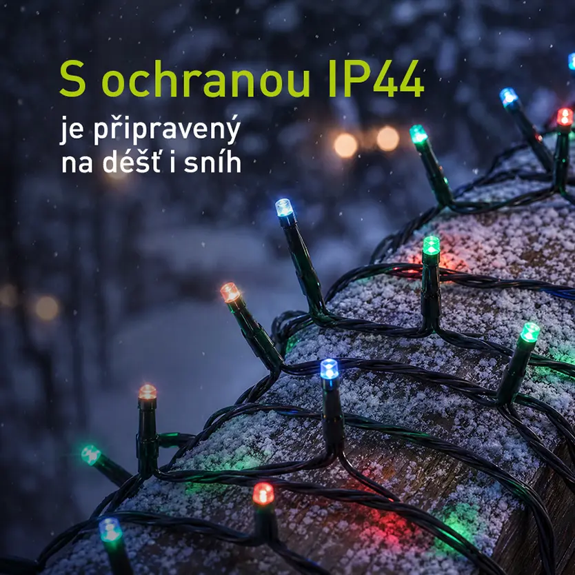 Přiblížený pohled na voděodolný vánoční řetěz na zábradlí