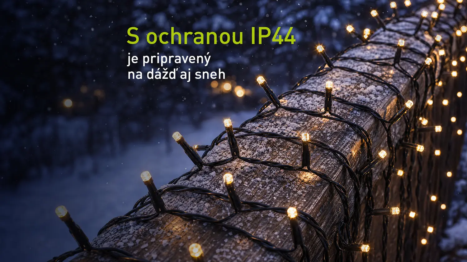 Pribl&iacute;žen&yacute; pohľad na vodoodoln&uacute; vianočn&uacute; reťaz na z&aacute;bradl&iacute;