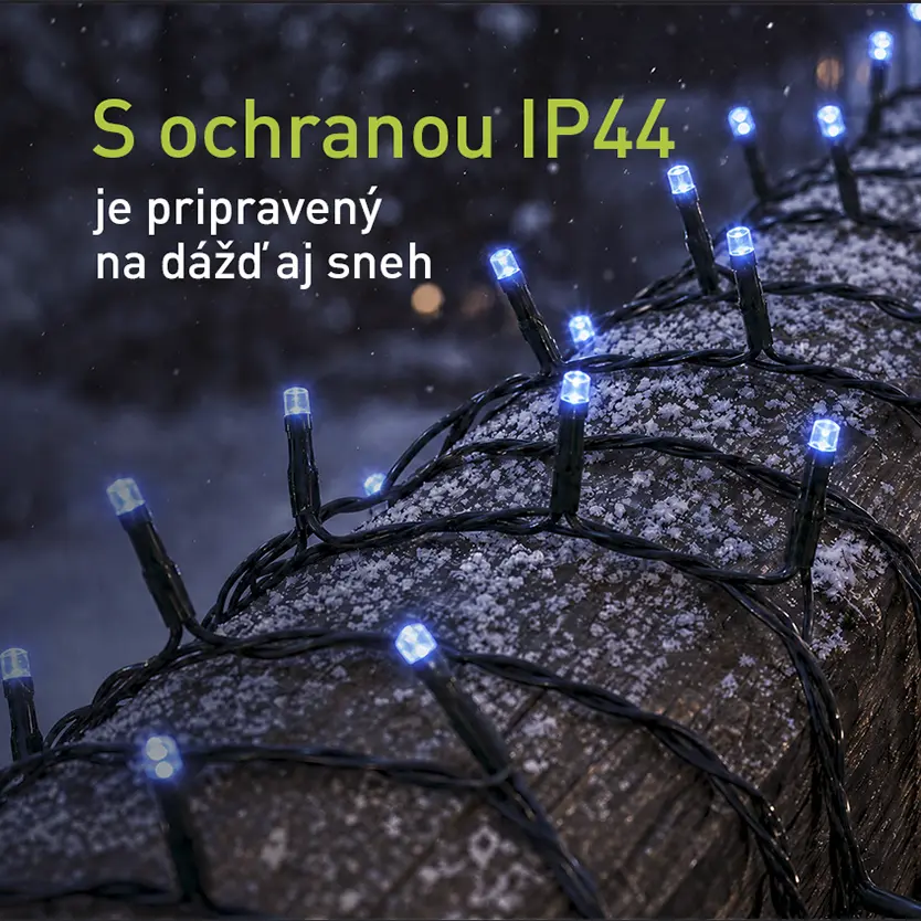 Vianočná reťaz RETLUX omotaná na zábradlí balkóna