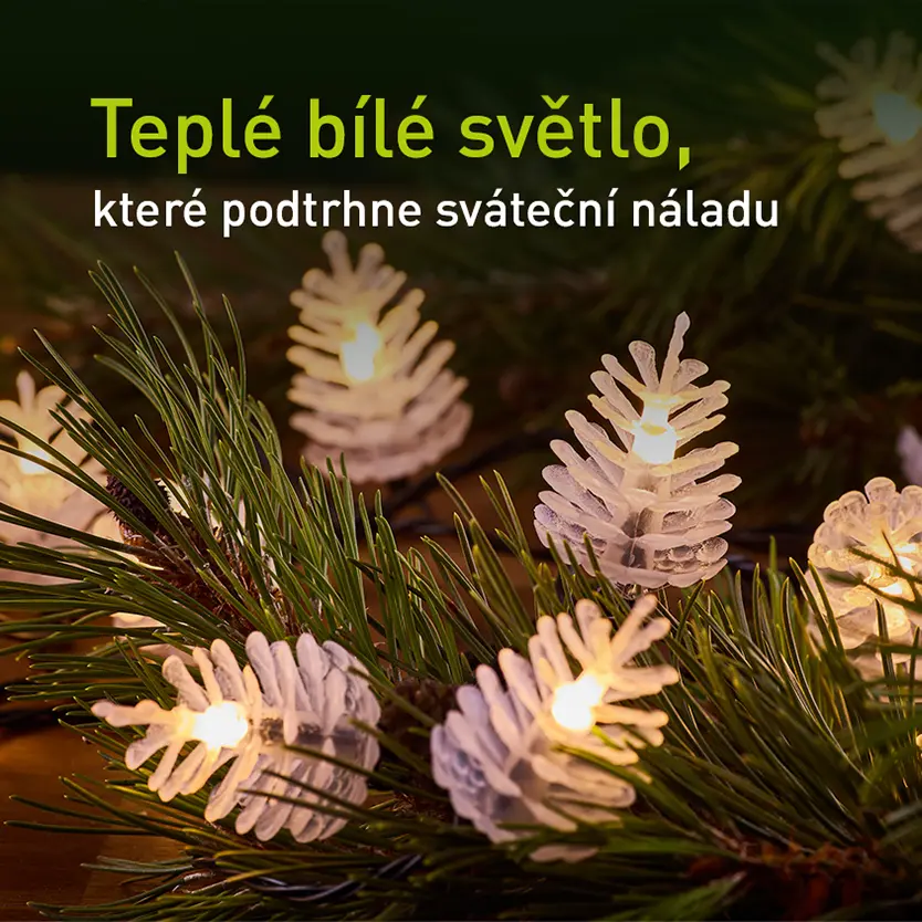 Detailní pohled na teplé bílé LED šišky vánočního řetězu RETLUX RXL 371