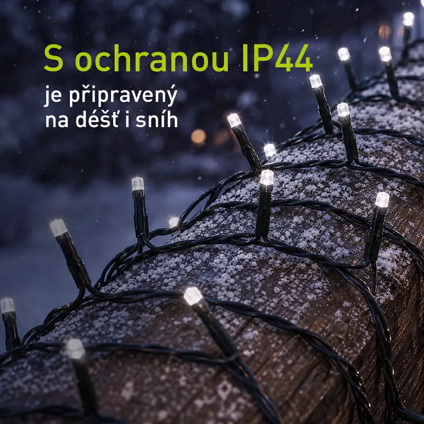 Přiblížený pohled na voděodolný vánoční řetěz na zábradlí