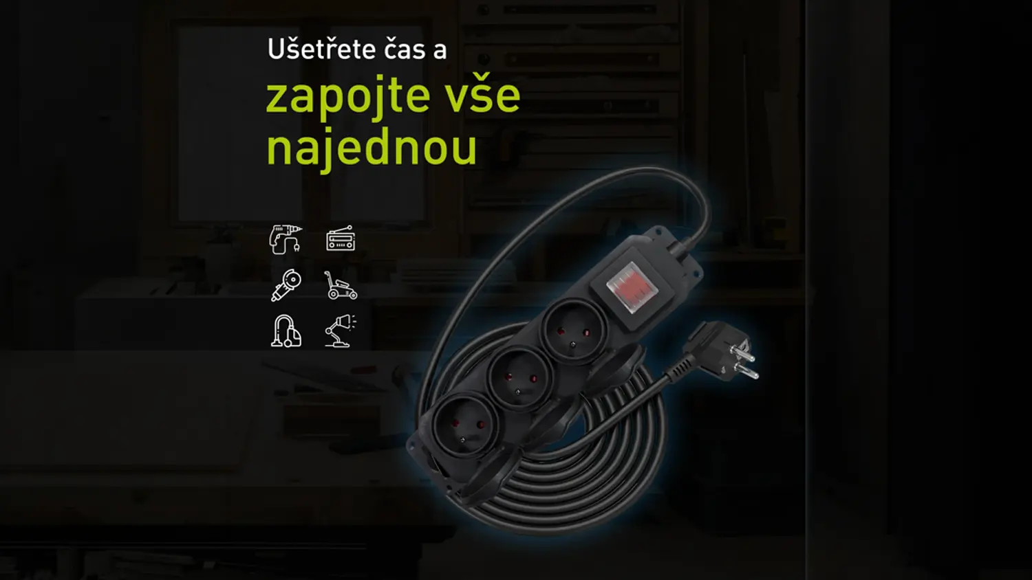 Venkovn&iacute; prodlužovac&iacute; př&iacute;vod se 3 z&aacute;suvkami Retlux RPC 207 s reklamn&iacute;m textem