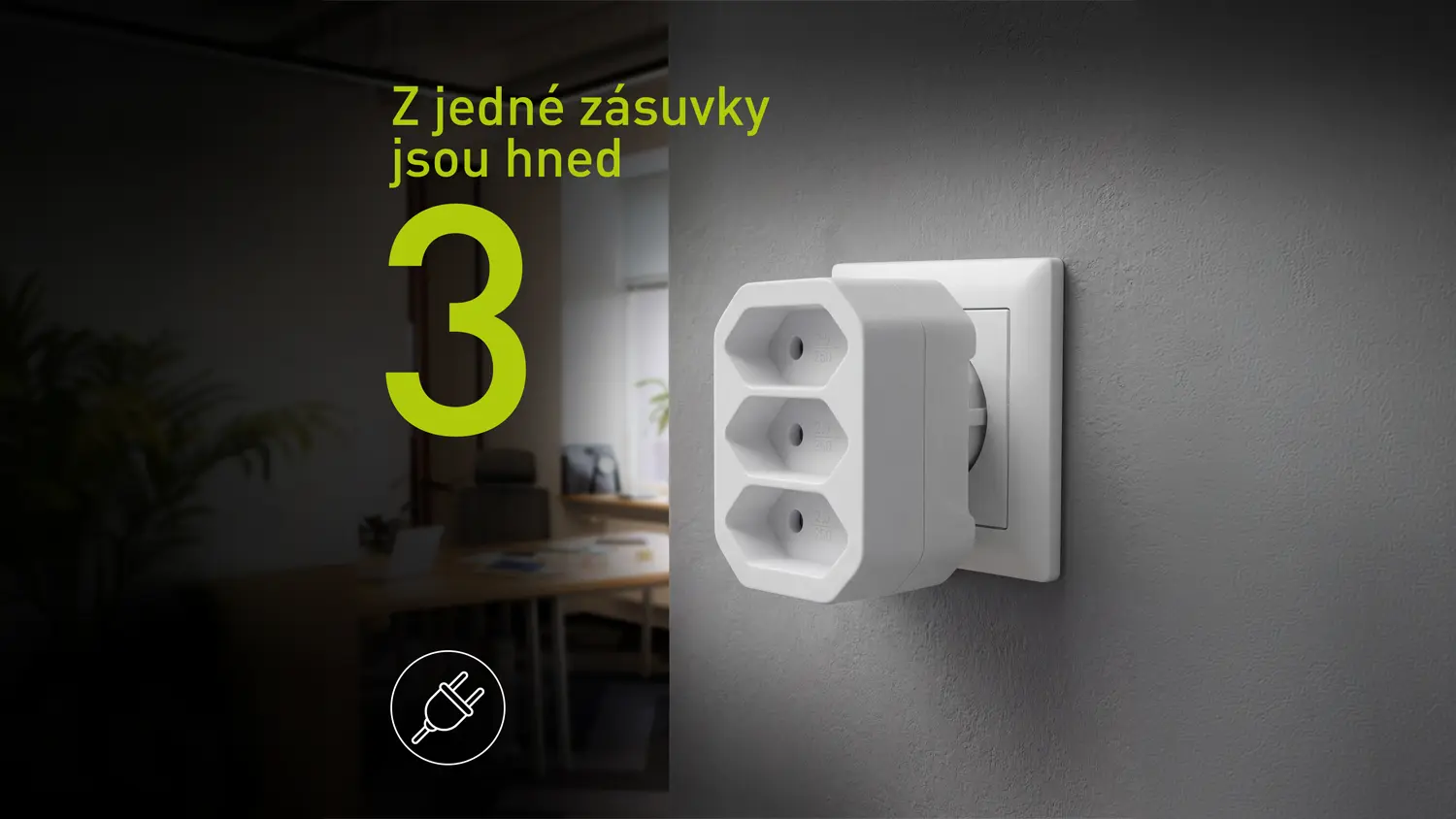 Rozbočka se třemi z&aacute;suvkami RETLUX RPC 60N zapojen&aacute; do zdi
