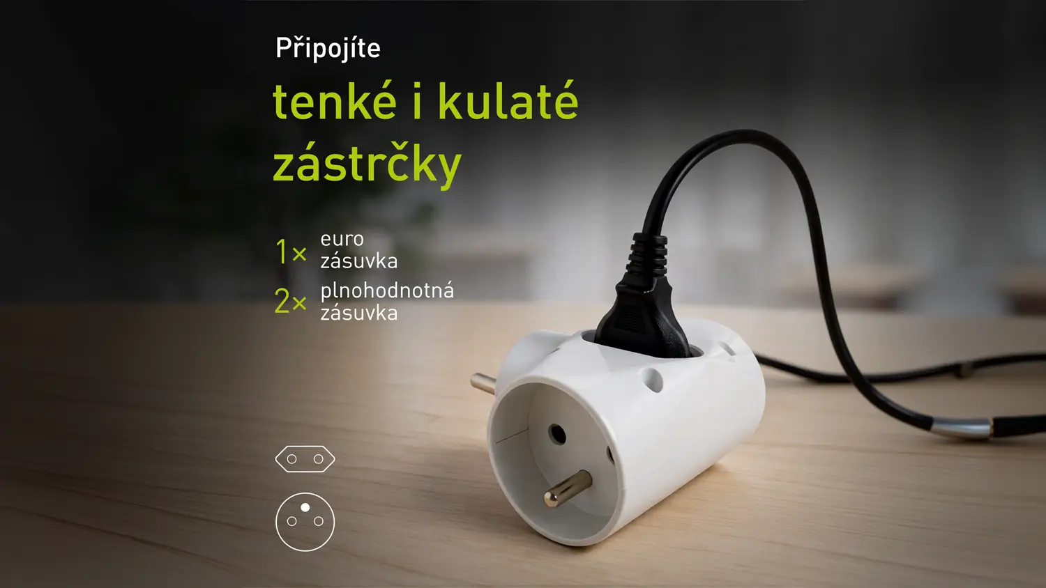 Rozbočka se třemi zásuvkami RETLUX RPC 62N, v níž je zapojený kabel v eurozásuvce