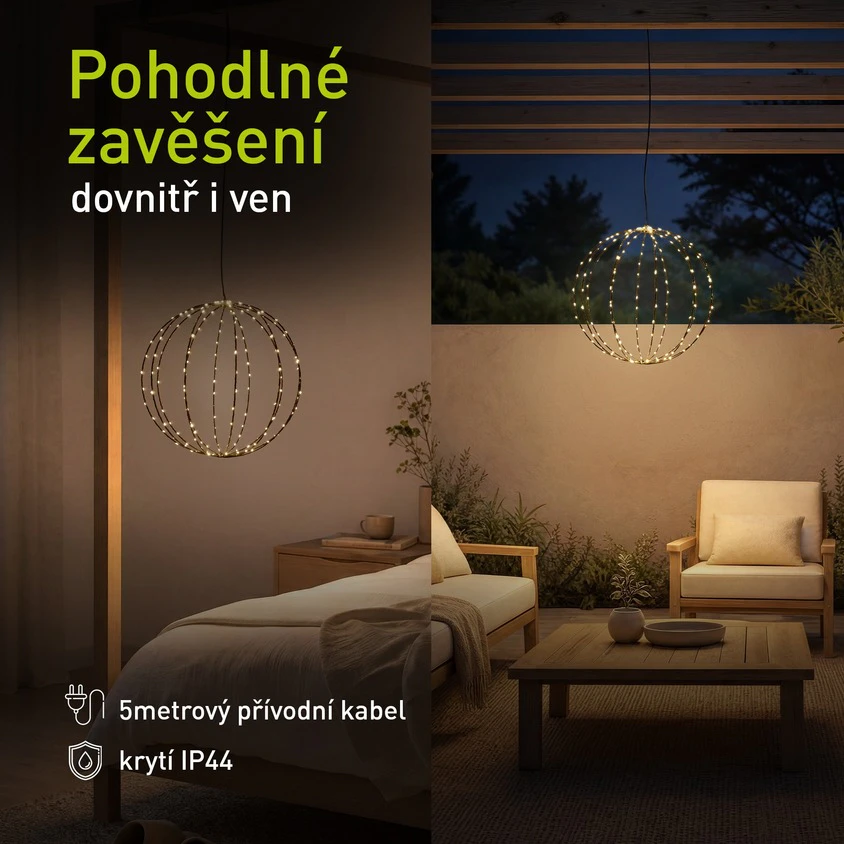 Rozsvícená světelná koule v pokoji