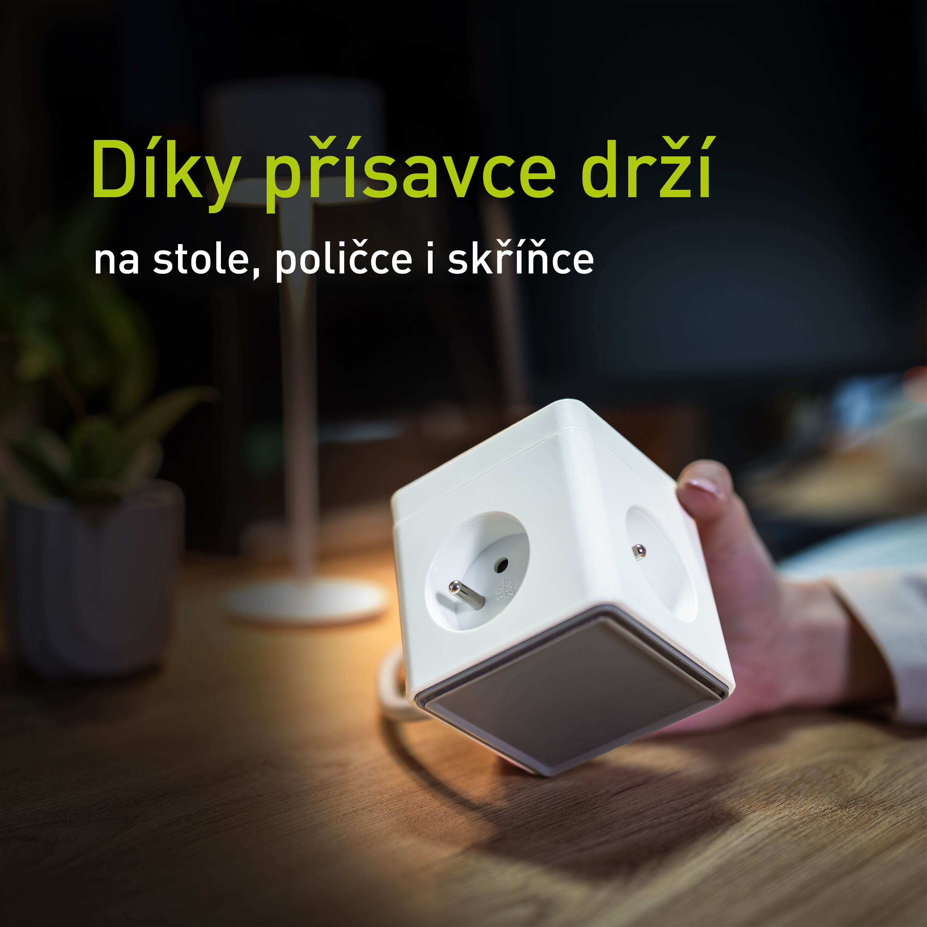 Přívod RETLUX RPC 83 CUBIXO s detailem na přísavku