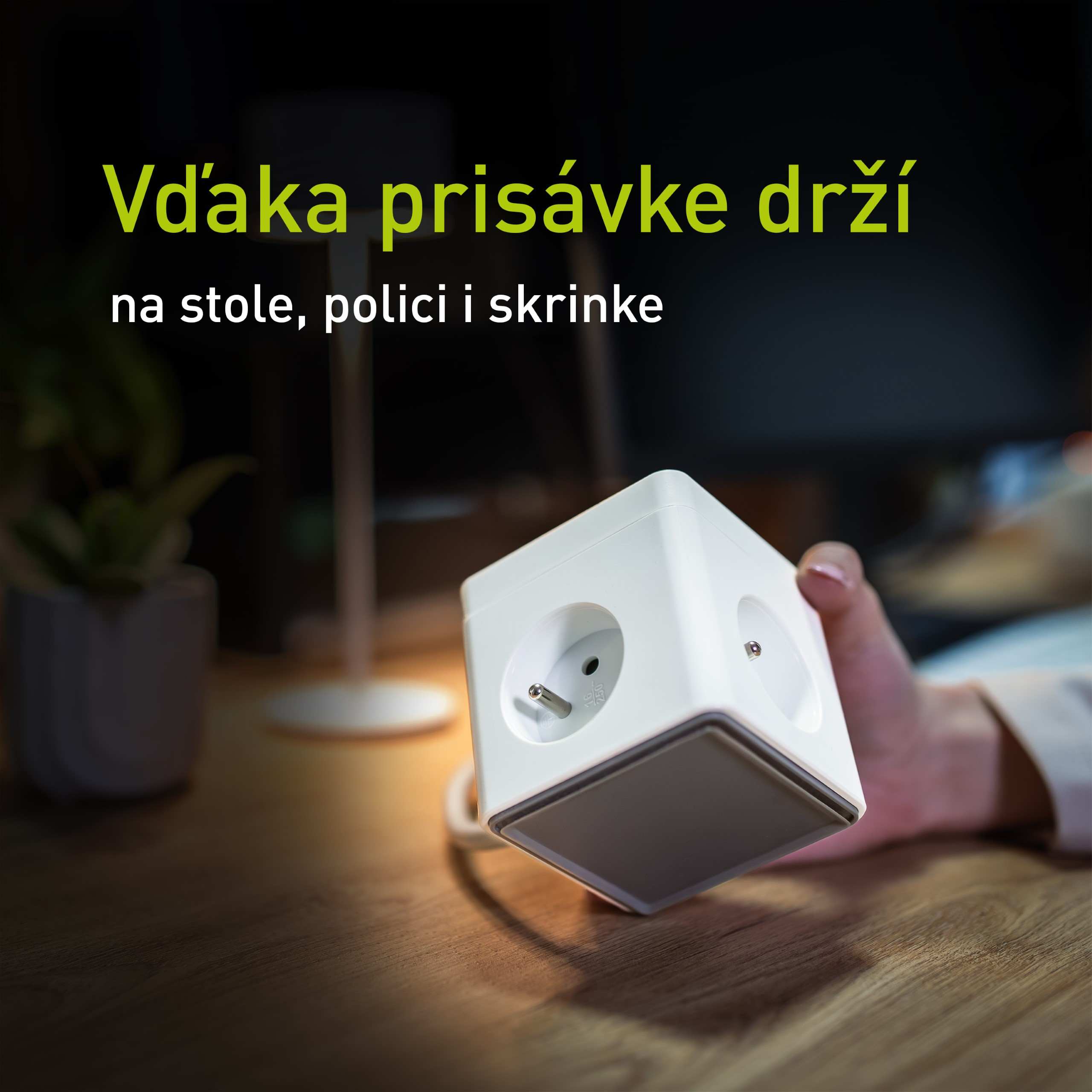 Prívod RETLUX RPC 83 CUBIXO s detailom na prísavku