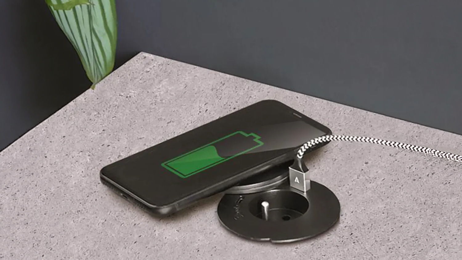 Prodlužovací kabel Solight PP119CWB na pracovní desce