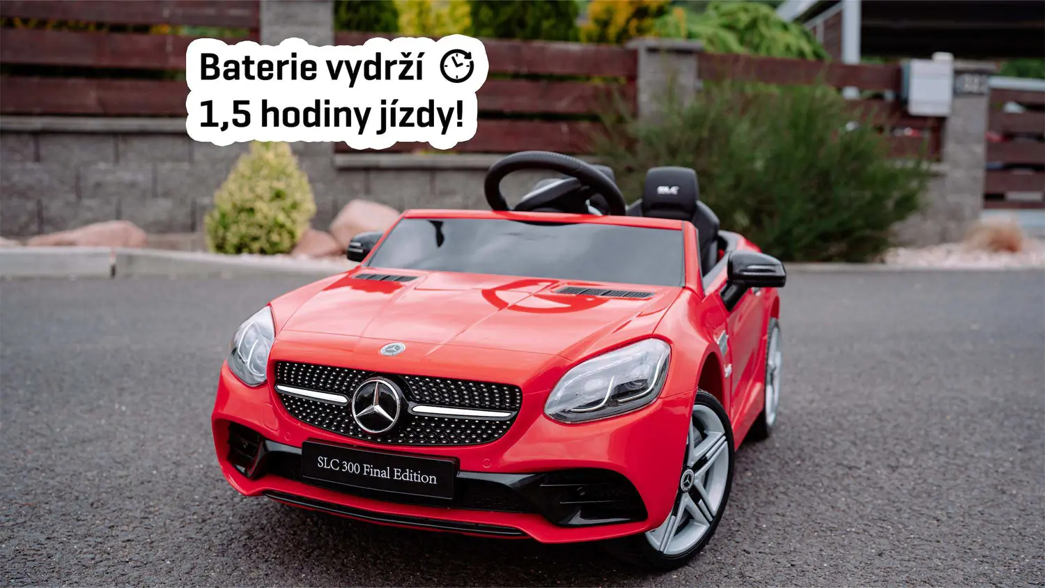 Baterie vydrž&iacute; až 1,5 hodiny j&iacute;zdy.
